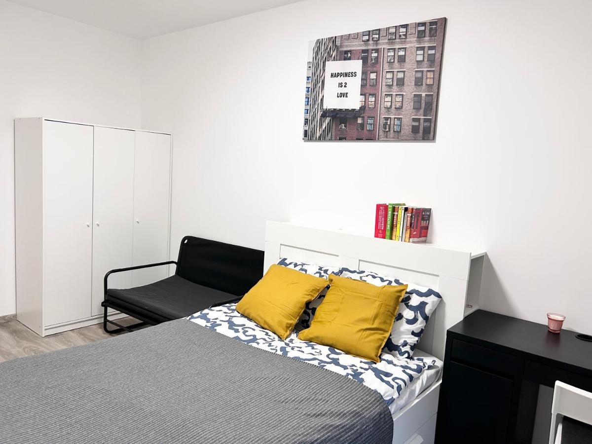 New 2022 Family&Friends Downtown Ac 3Br 2Ba Free Parking Big Balcony Near Metro&Train Station Self Check-In Apt Budapeste Exterior foto