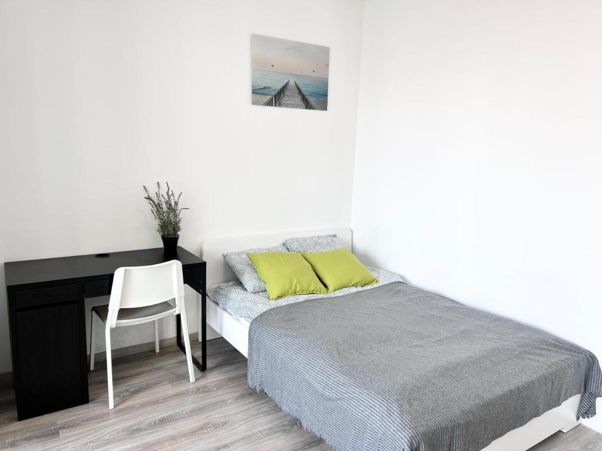 New 2022 Family&Friends Downtown Ac 3Br 2Ba Free Parking Big Balcony Near Metro&Train Station Self Check-In Apt Budapeste Exterior foto