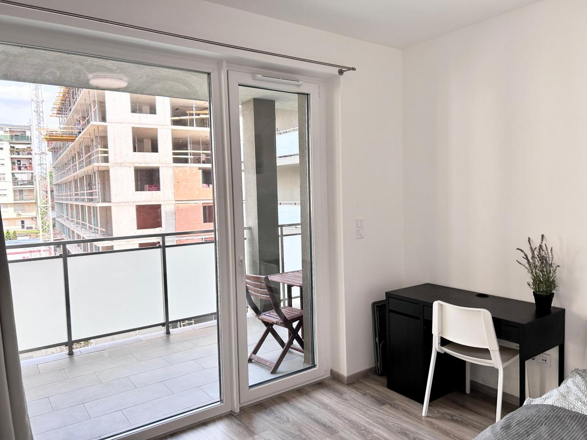 New 2022 Family&Friends Downtown Ac 3Br 2Ba Free Parking Big Balcony Near Metro&Train Station Self Check-In Apt Budapeste Exterior foto